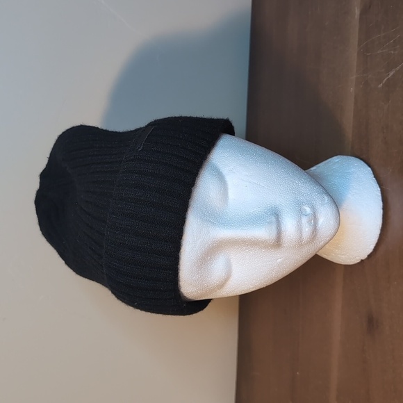 Armani Exchange Unisex Black Hat VINTAGE KNIT BEANIE HAT one size - Picture 4 of 7